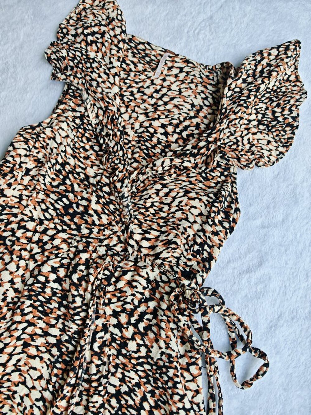 Free People Leopard Print Wrap Mini Dress XS Boho Ruffle Tie Waist Flutter Sleev - Picture 7 of 12